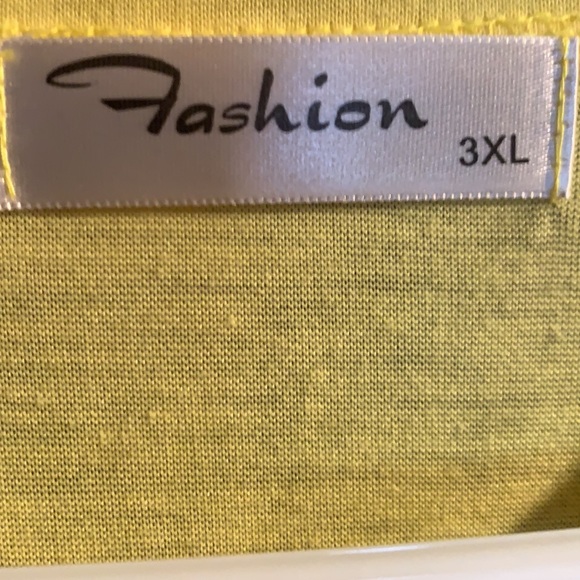 Bee Kind yellow t shirt - Picture 5 of 10